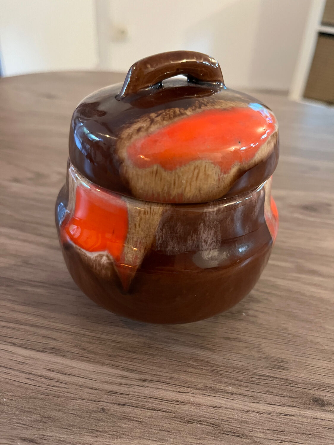 Sugar bowl