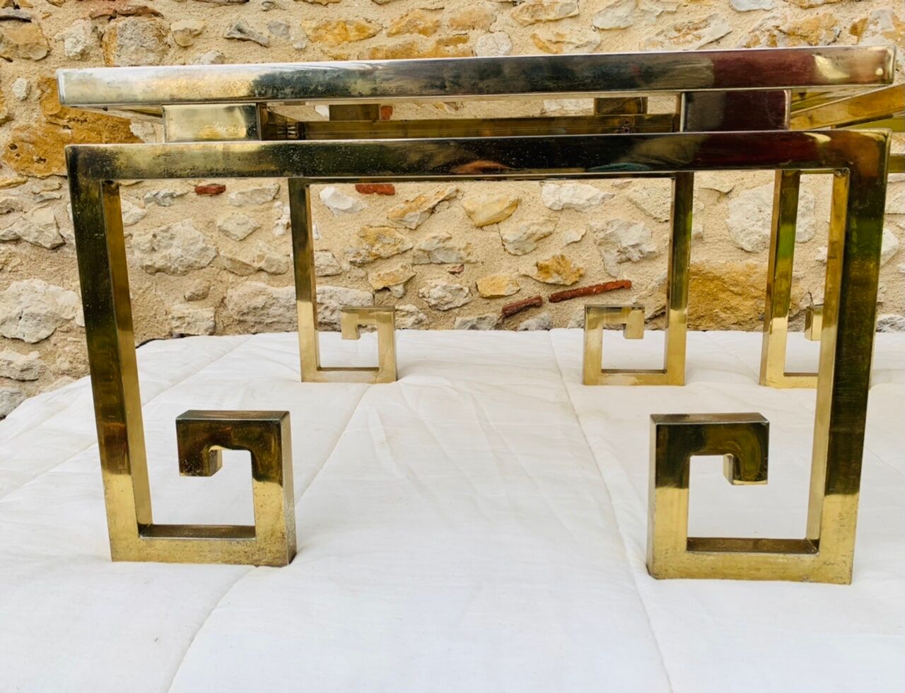 Paire de tables d’appoint laiton et verre circa 1970/80