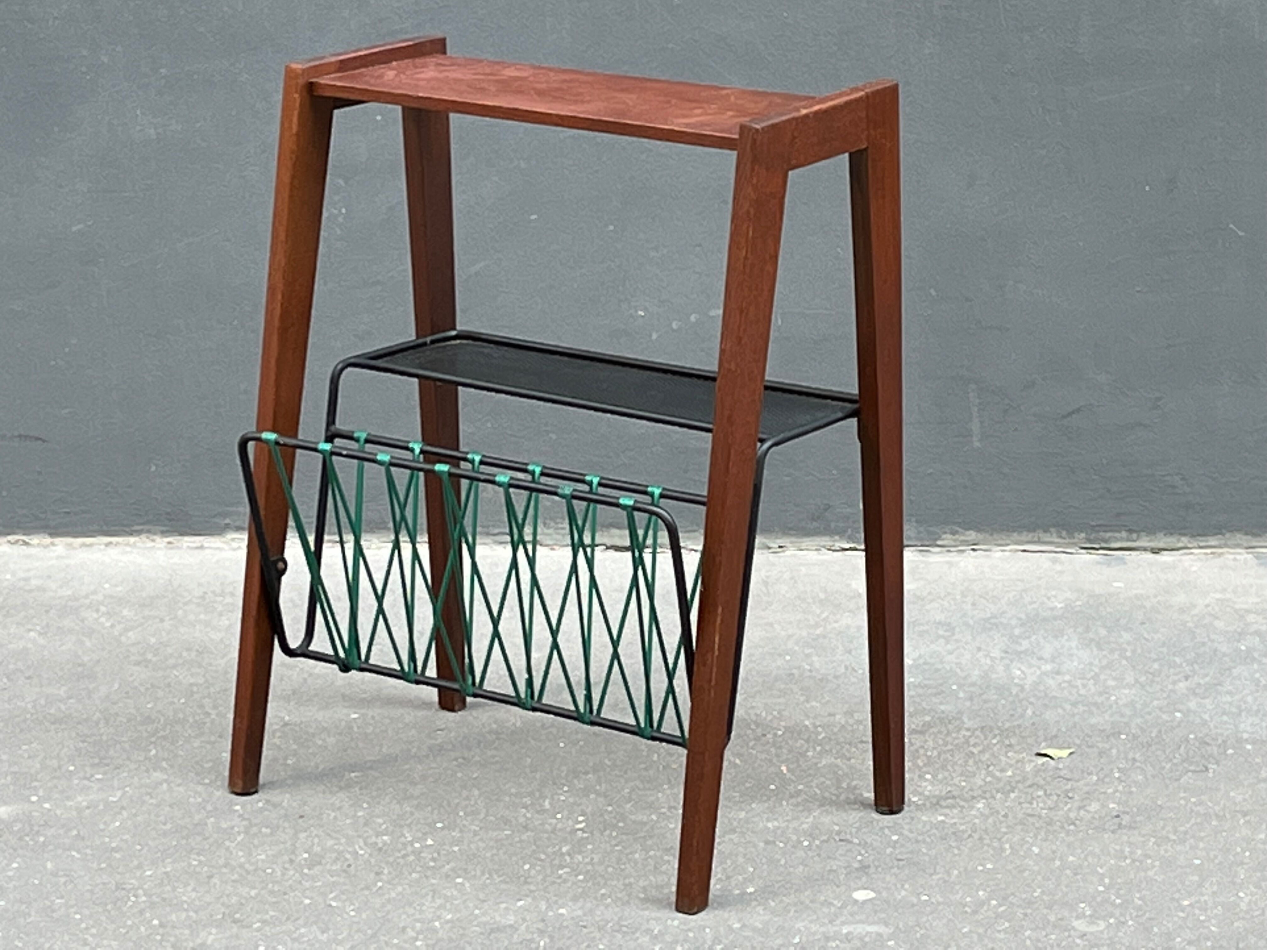 Side table with 50s magazine holder