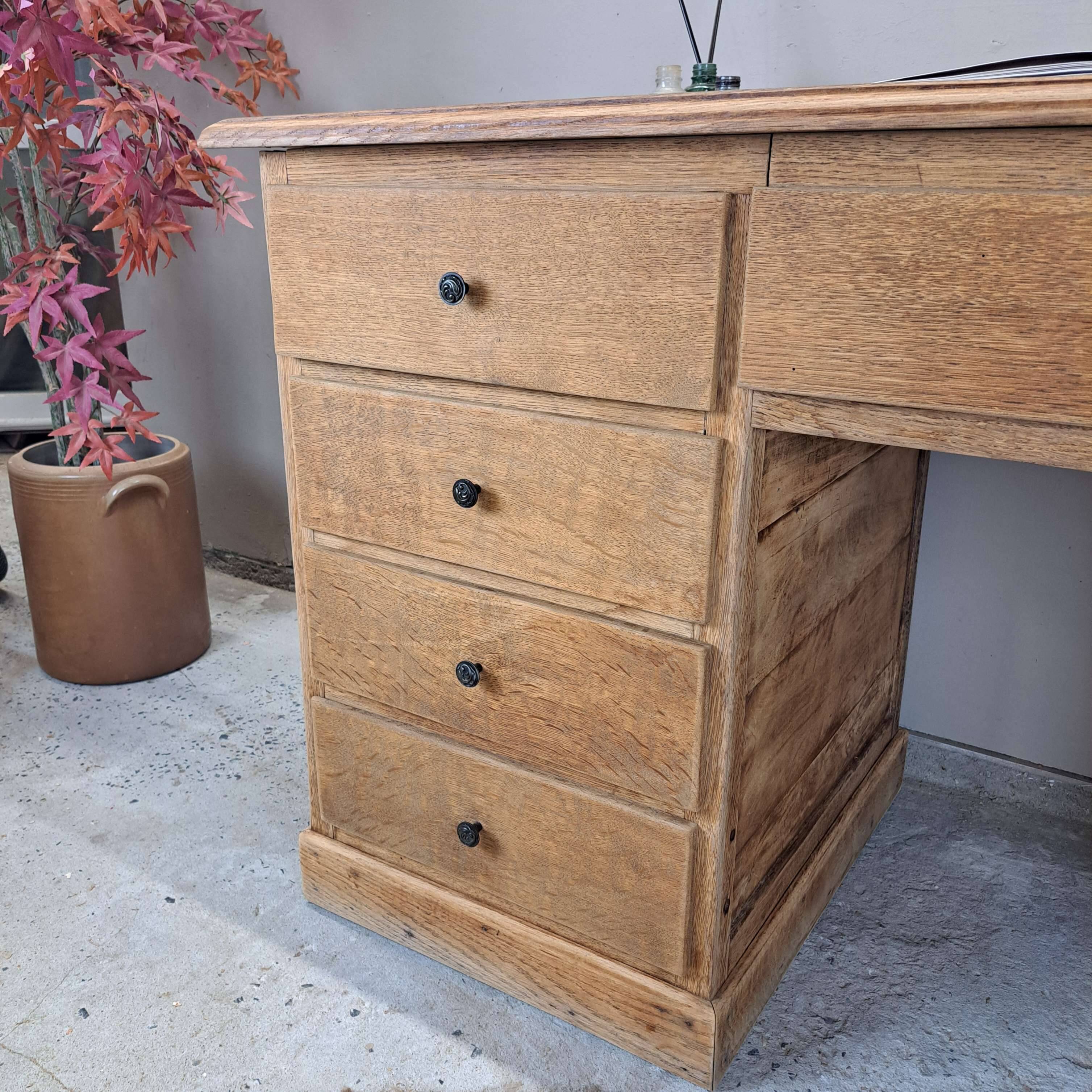 Bureau en chëne