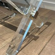 Paire de Bouts de Canapé en Plexiglass et Chrome à Piètement en X, Travail