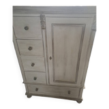 Bonnetier wardrobe