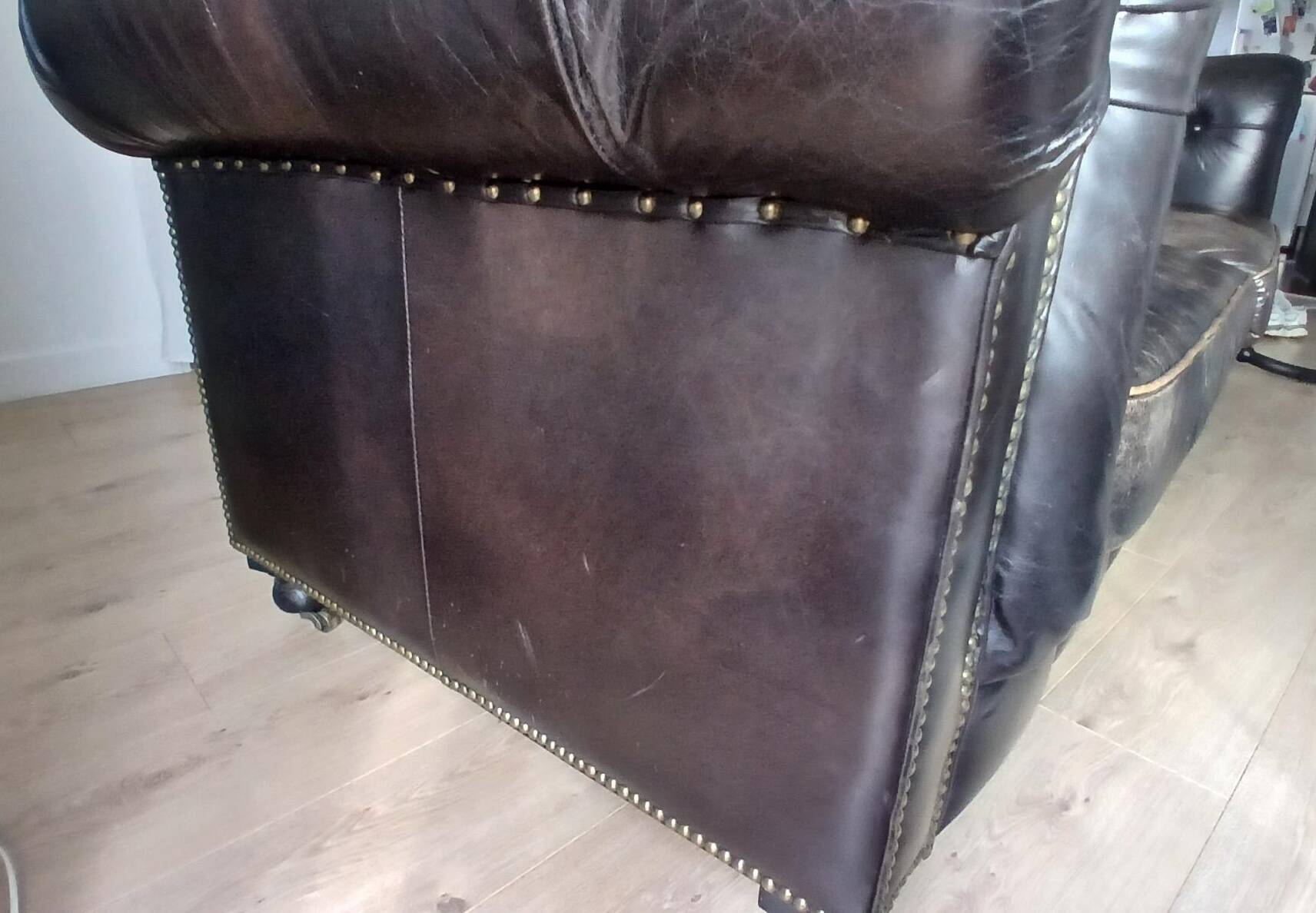 Coventry 3-seater Chesterfield sofa – Black leather