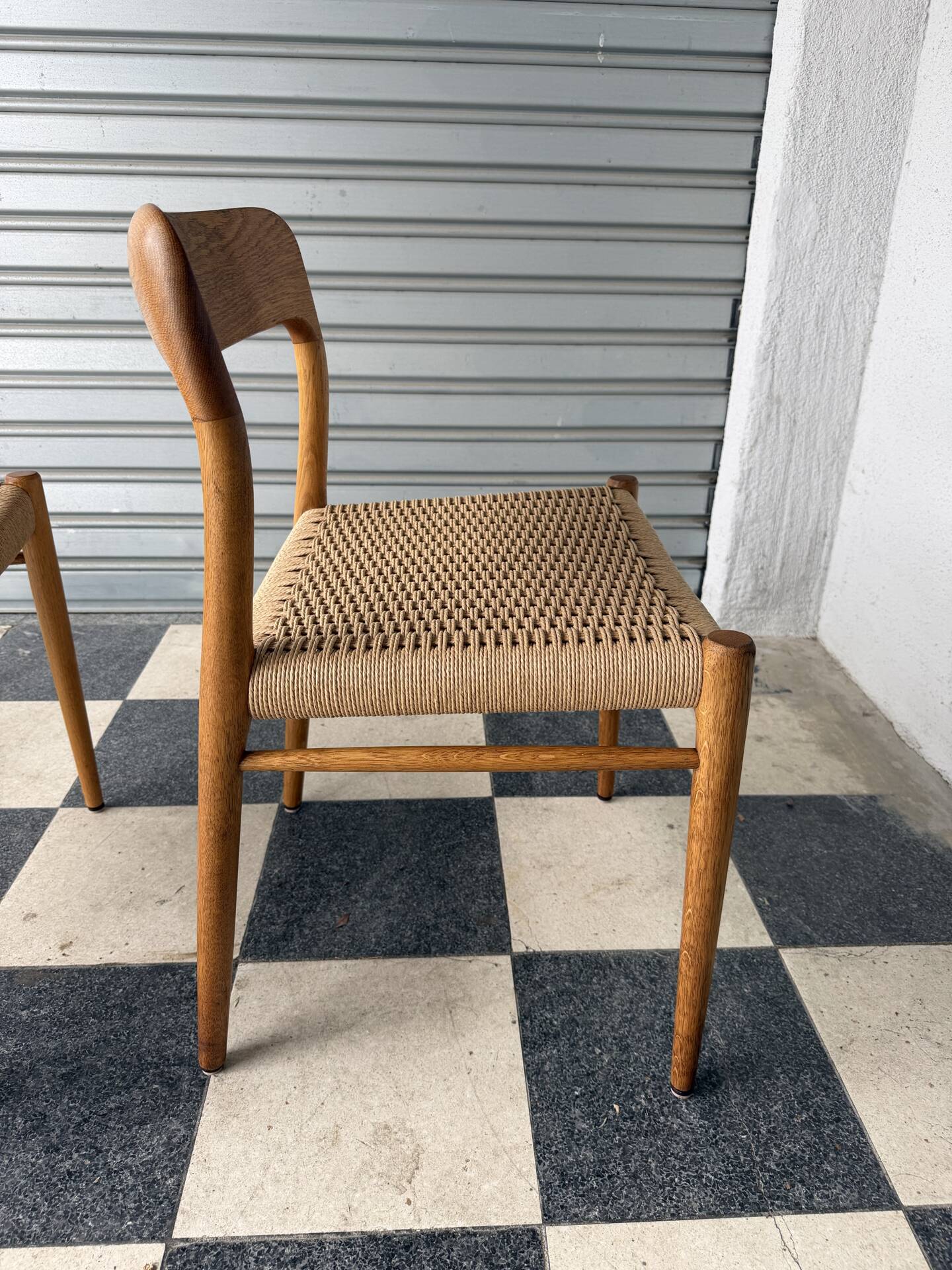 Set of 4 Møller 75 chairs in oak