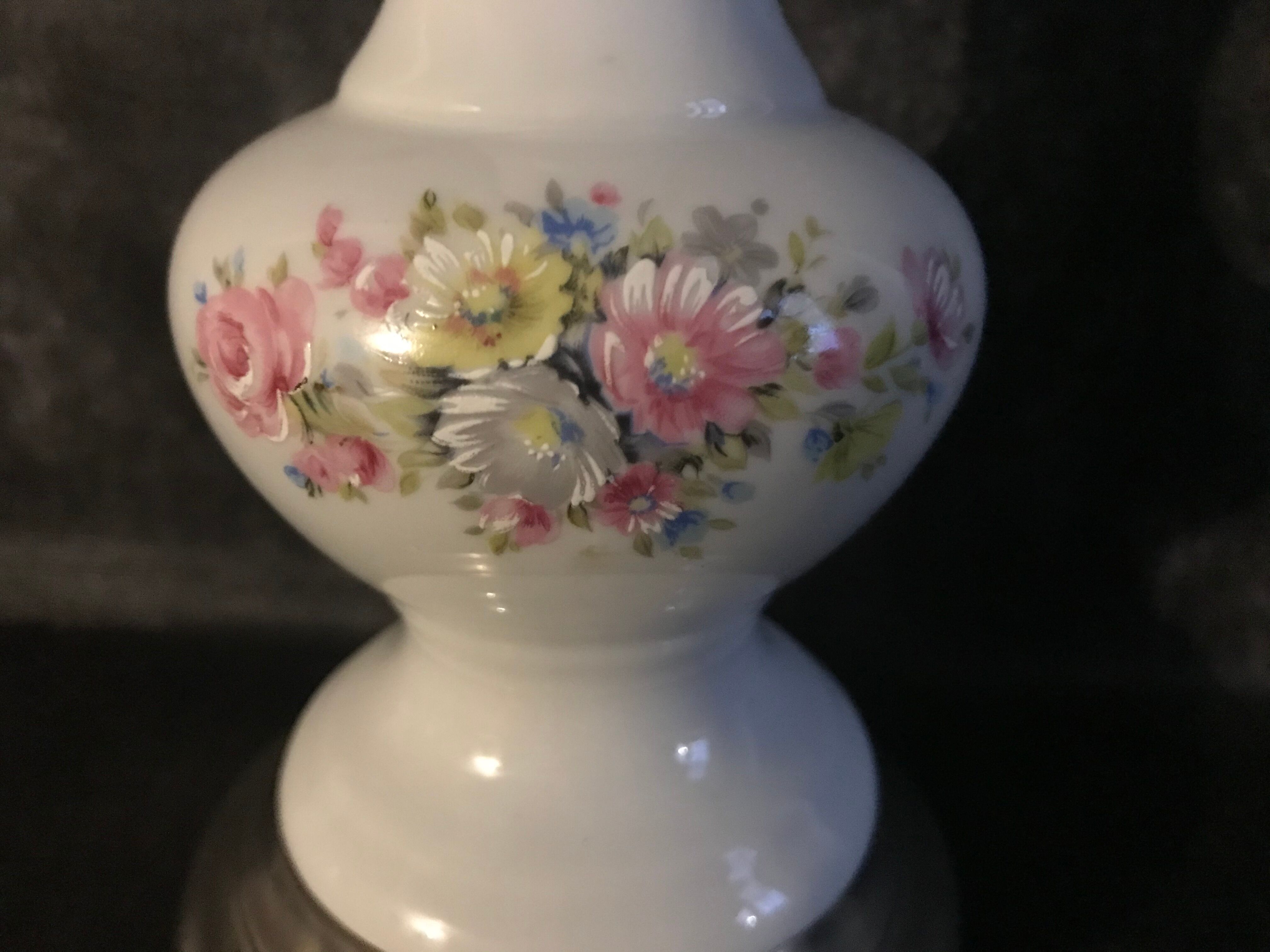 Hand-painted porcelain lamp
