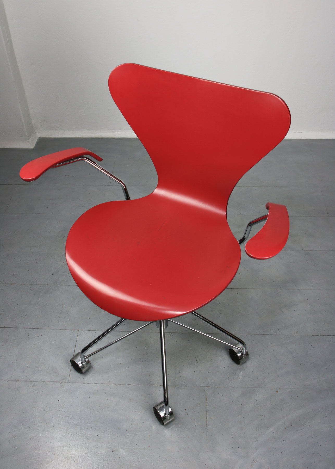 Chaise modèle 3217 Red Swivel par Arne Jacobsen pour Fritz Hansen