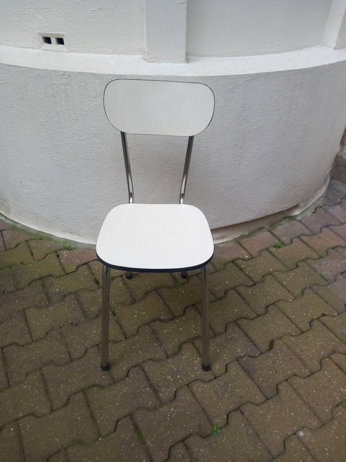 Chaise en formica