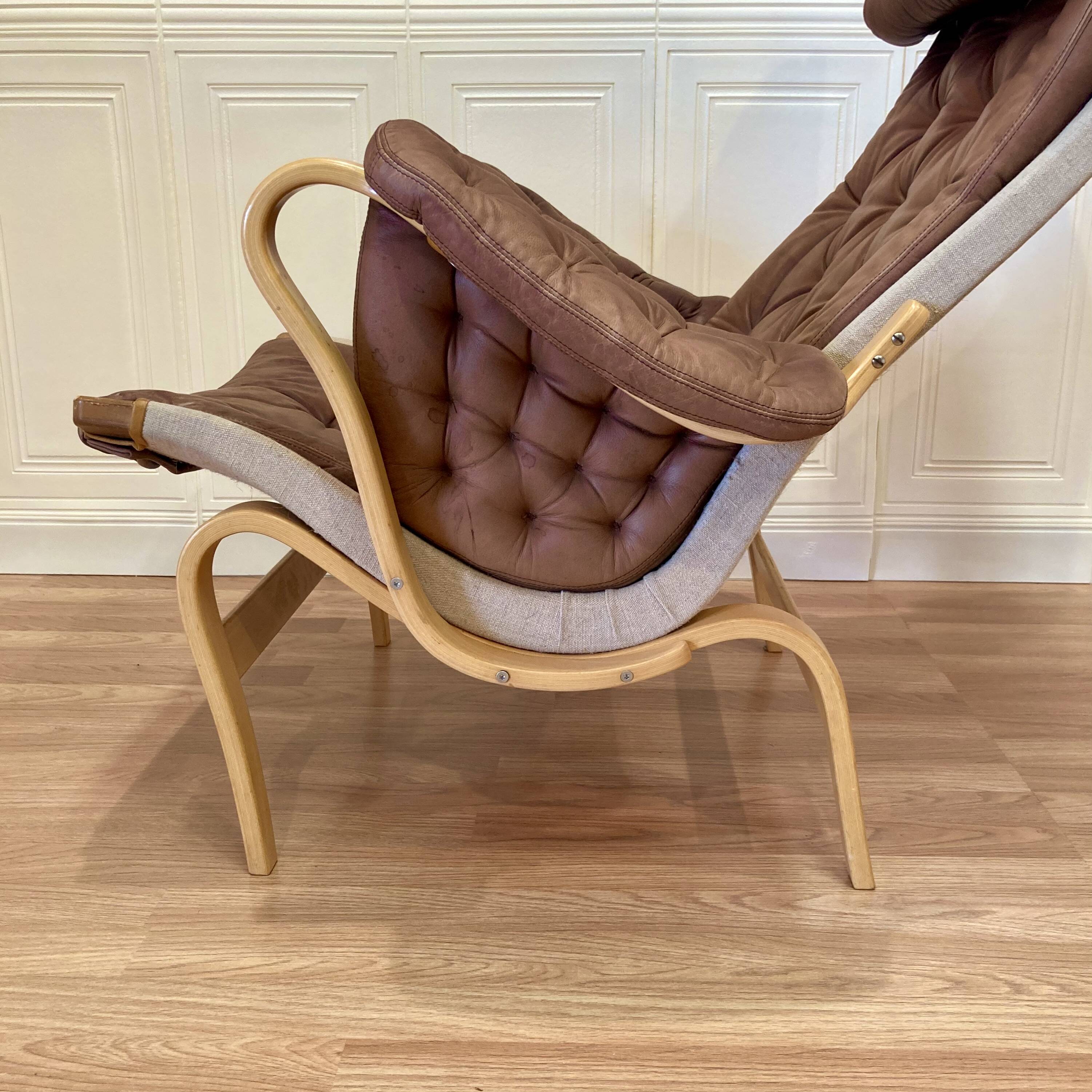 Exceptional armchair bruno mathsson leather 1960.