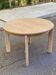 Table à manger scandinave ronde extensible décapée en chêne 1980