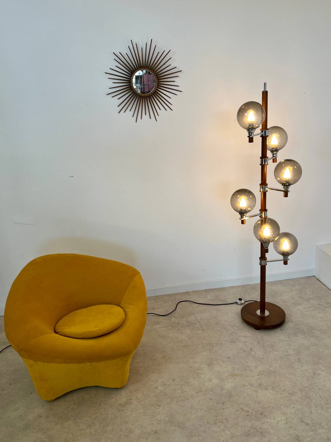 Old Scandinavian design wooden floor lamp from the 60s with 6 vintage lights