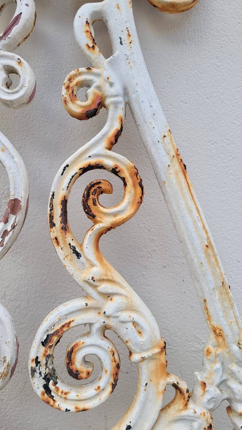 Hunting wheels gate jib bourgeois house in cast iron 19th