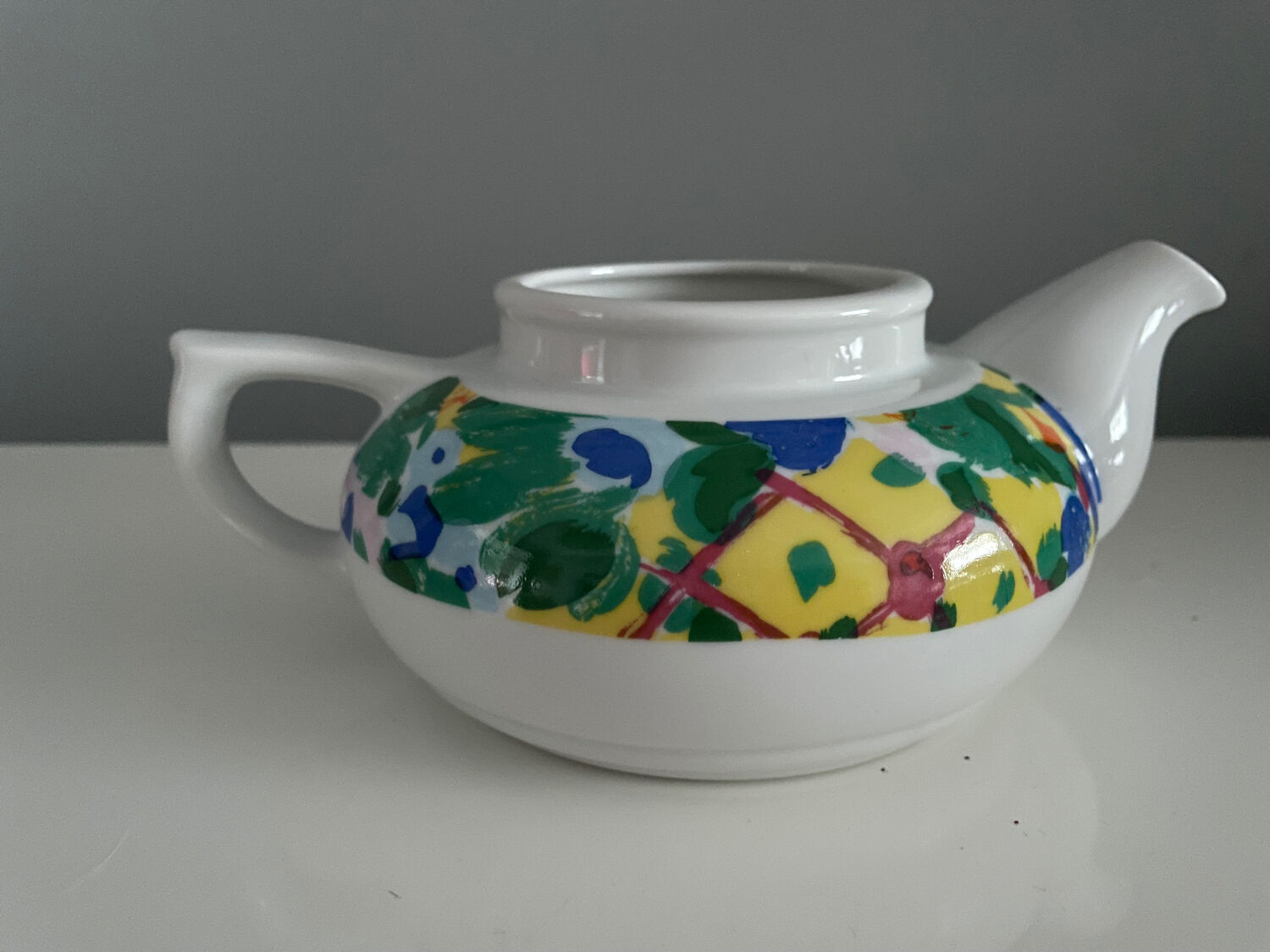 Teapot and its plate
