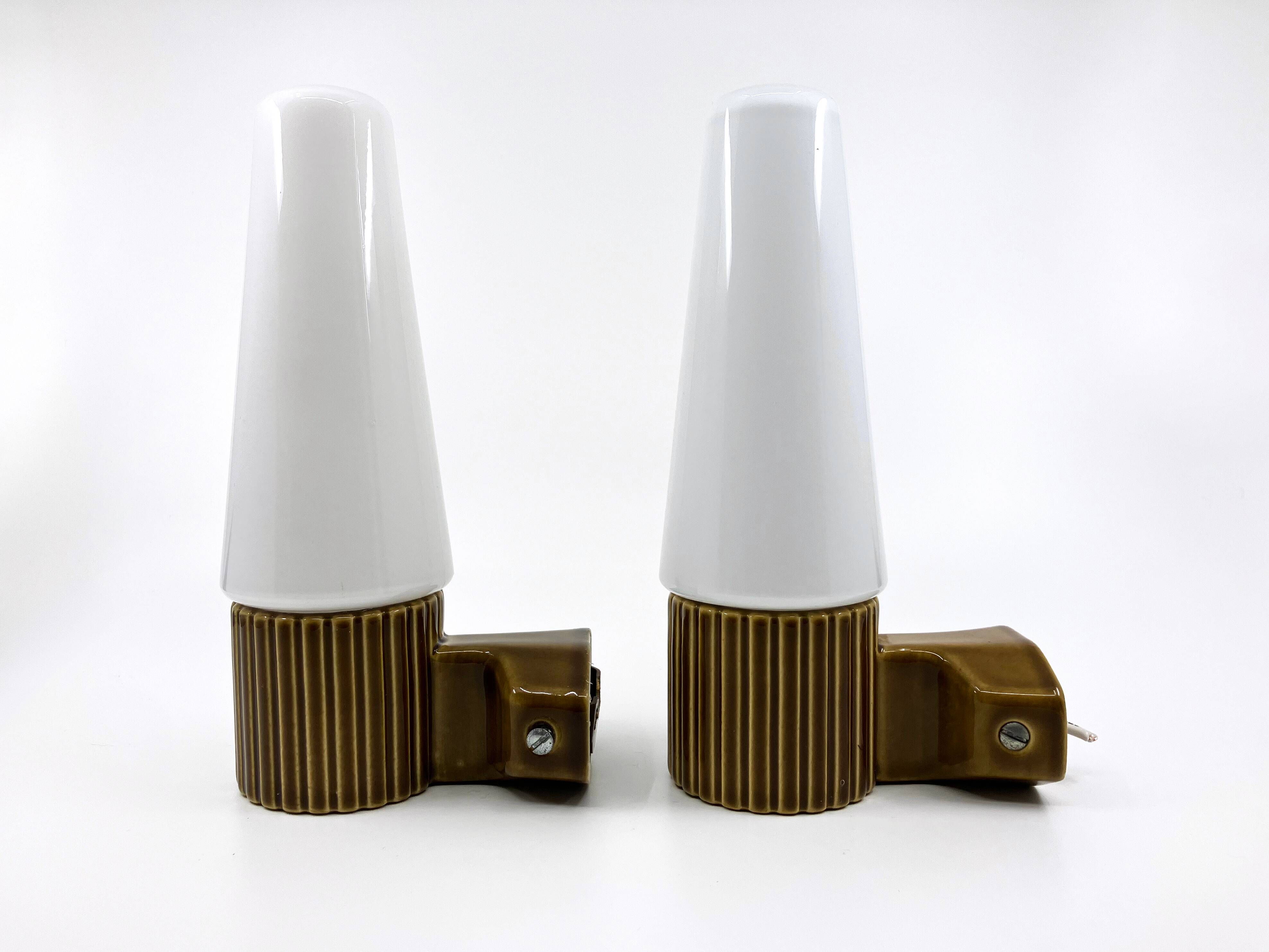 Ifö ceramic/opal glass wall lights • ref 6020 • Hans-Agne Jakobsson