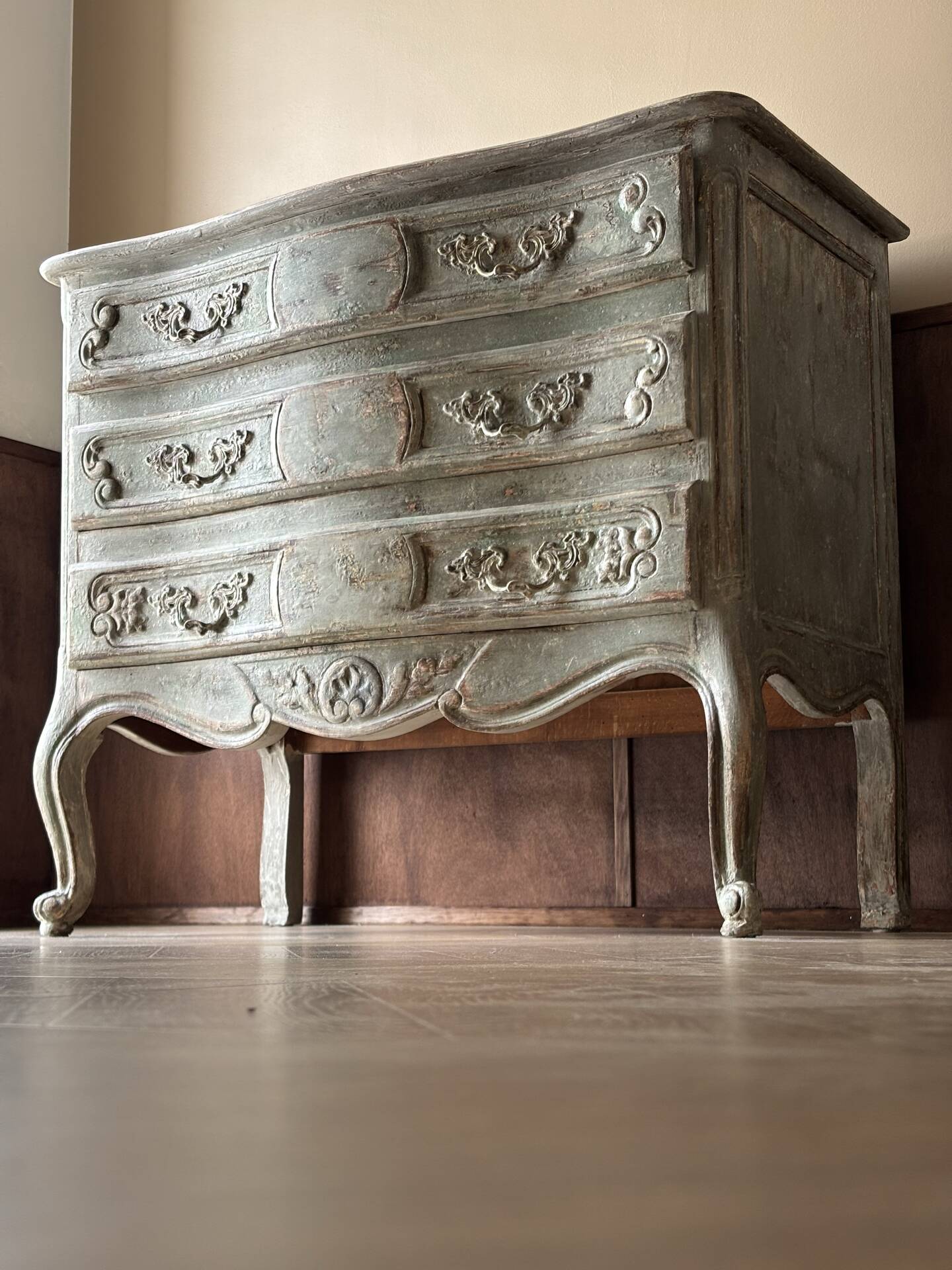 Louis XV style commode with traditional patina