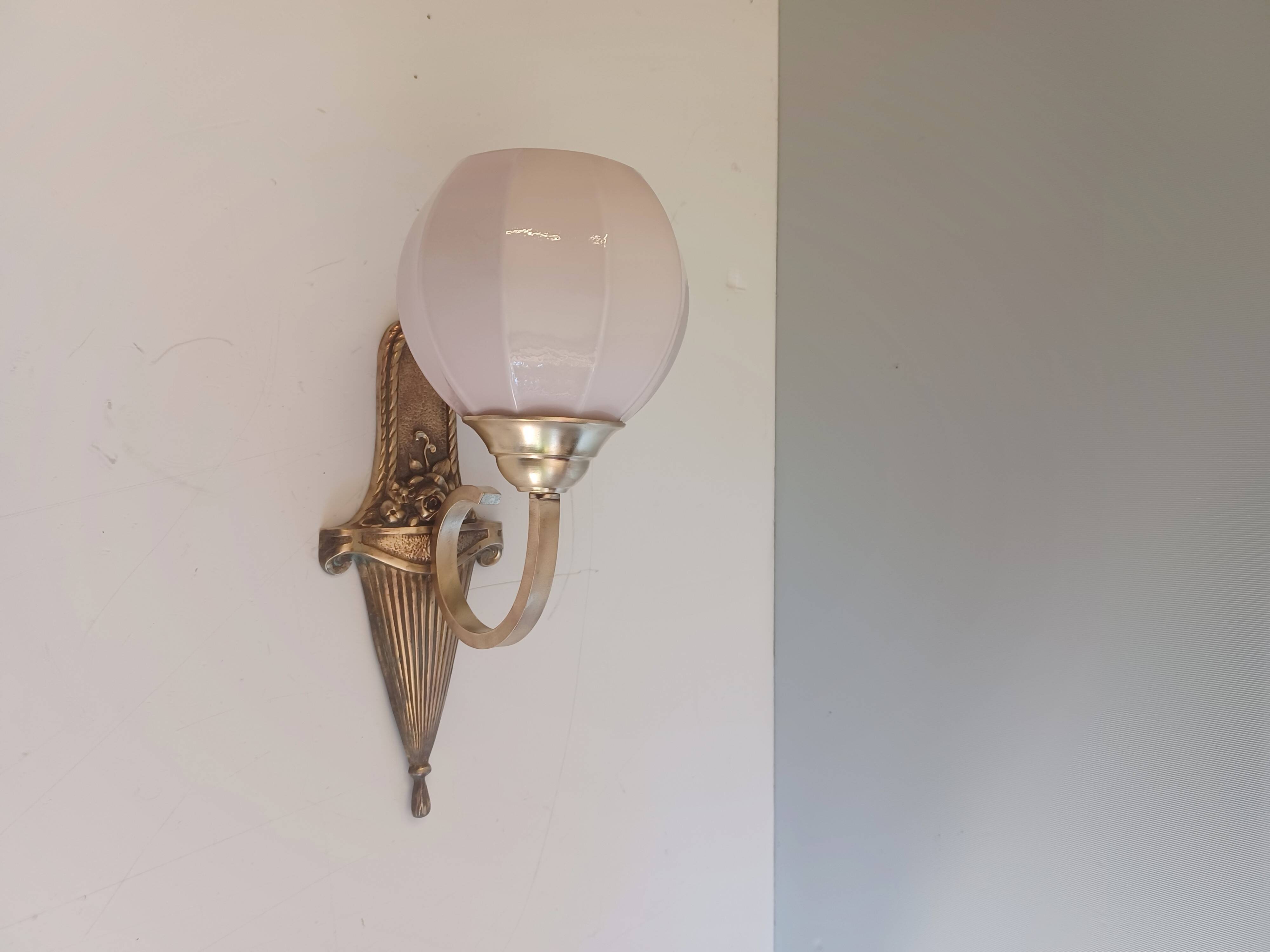 Ancienne applique art nouveau - Bronze et opaline