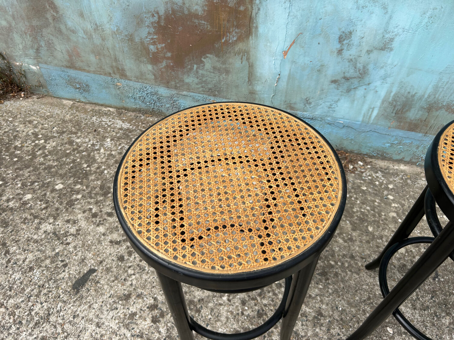 High rattan bar stools