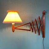 Vintage Le Klint scissor lamp in oak from the 1960s