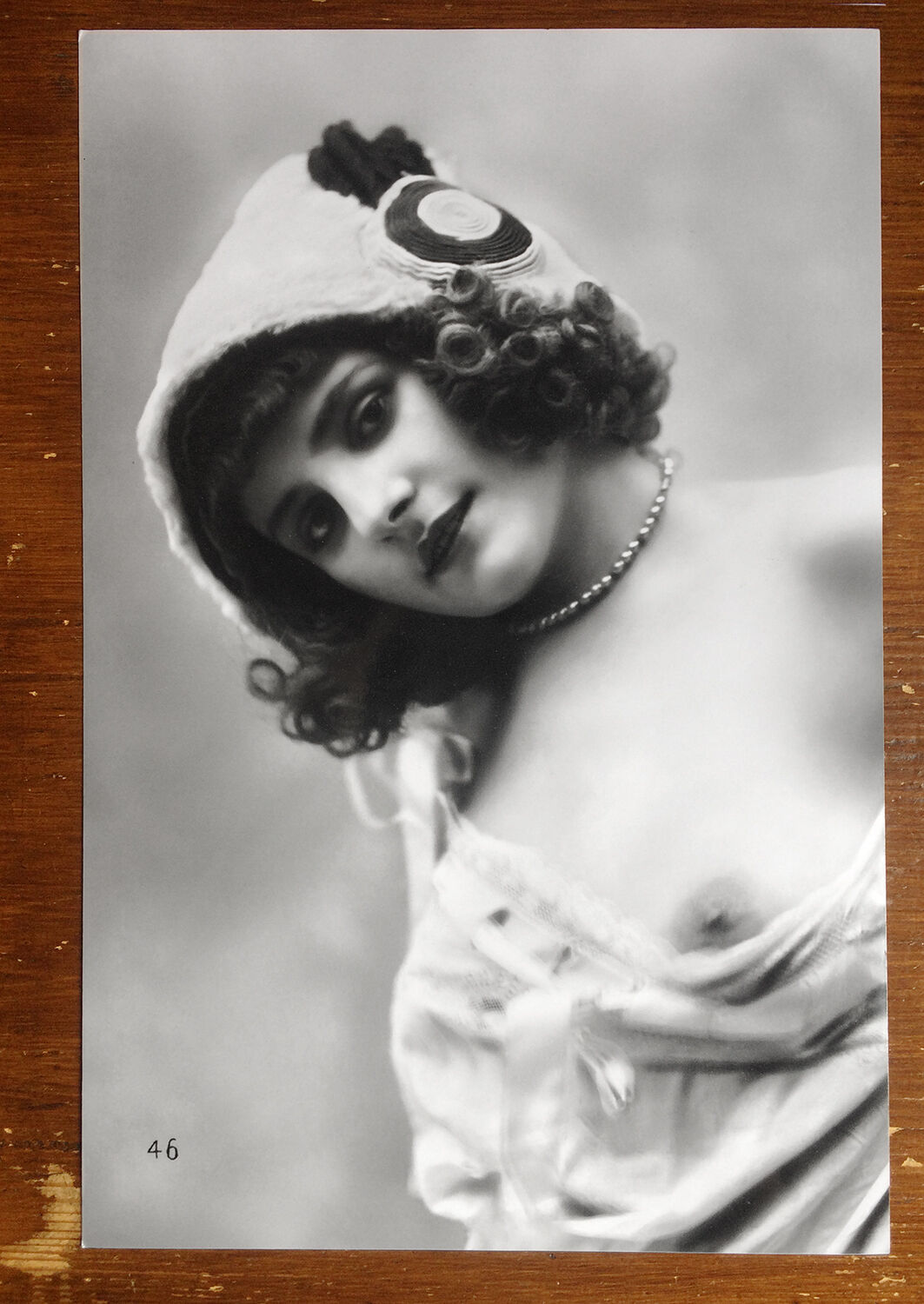Women's Photography 2 beautiful era 1920 vintage - 24 x 36 cm