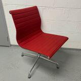Fauteuil Eames pivotant édition Vitra