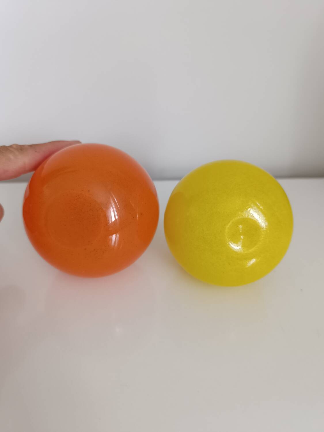 2 Murano glass fruits