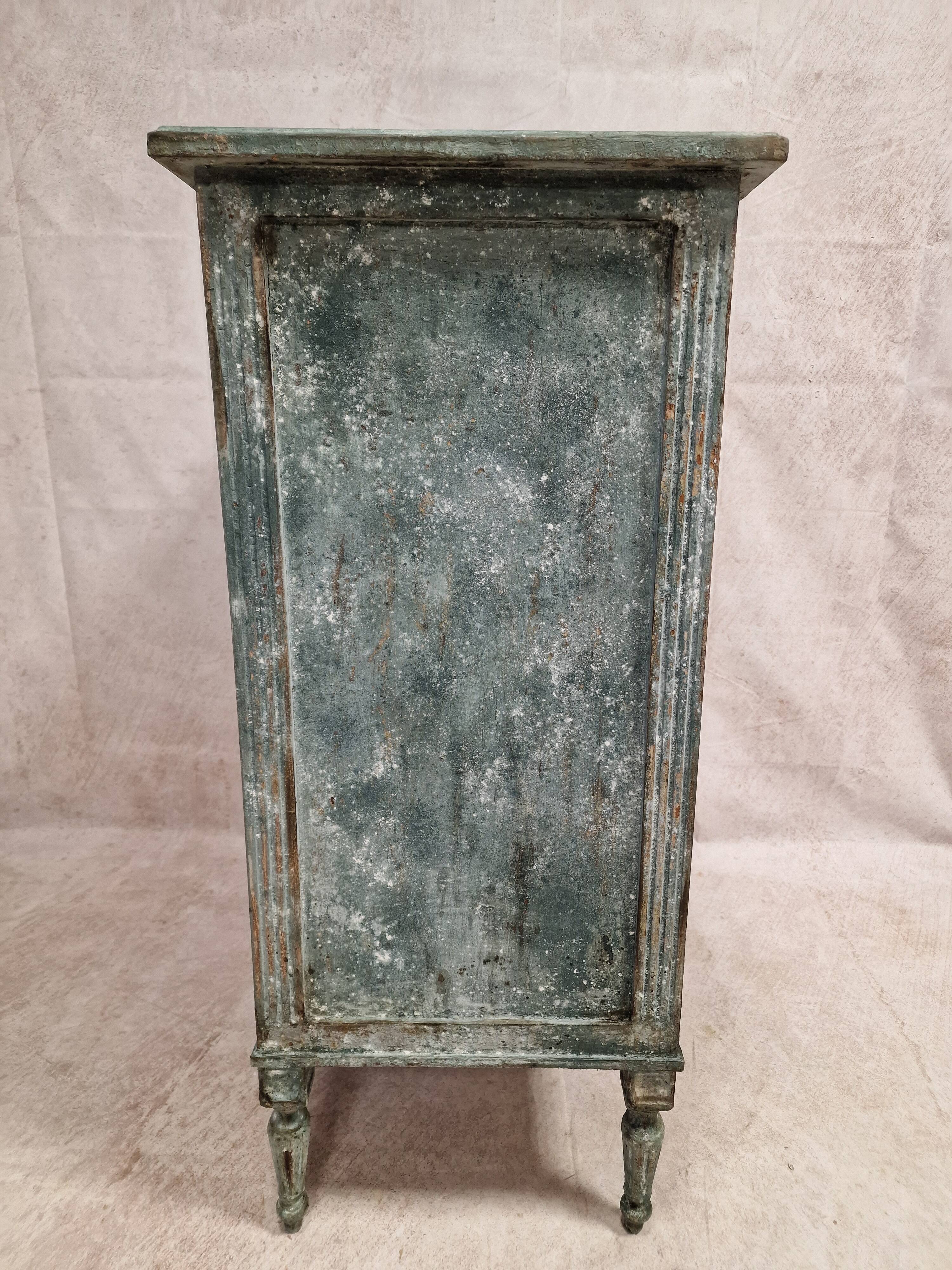 Small patinated chest of drawers