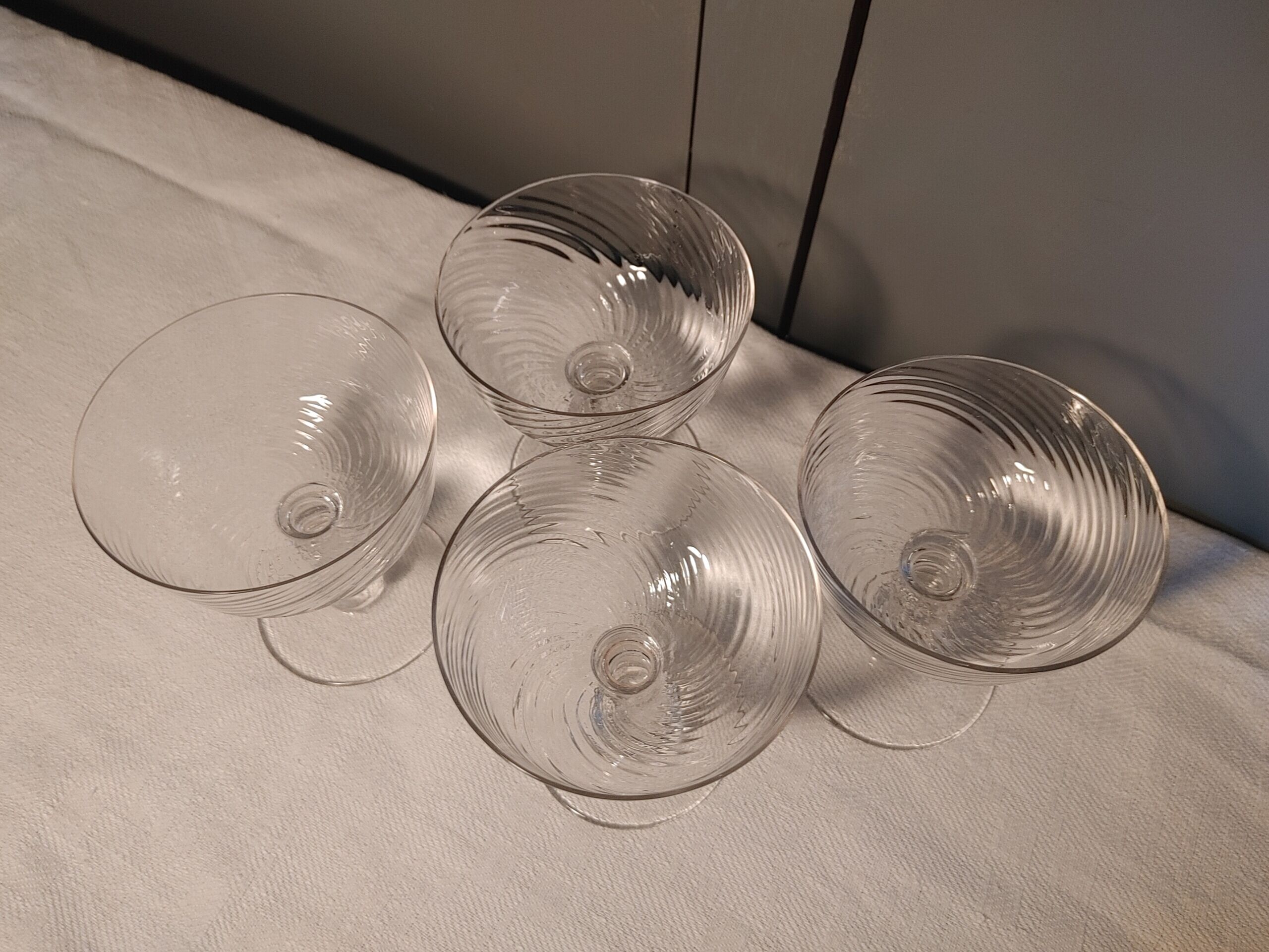 Set of 4 Baccarat crystal champagne glasses XXth