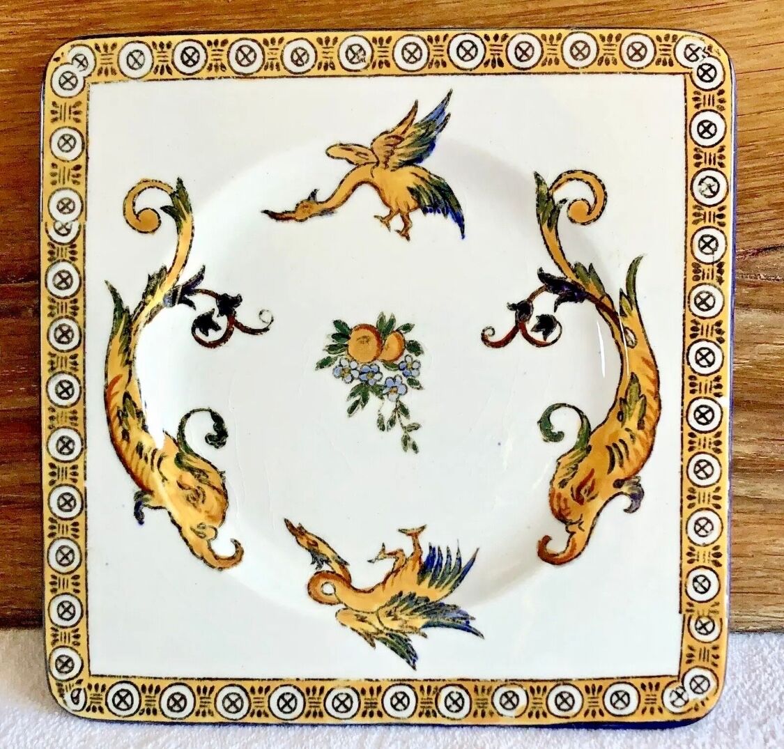 6 assiettes Gien carré à cake décor Renaissance blanche XIX