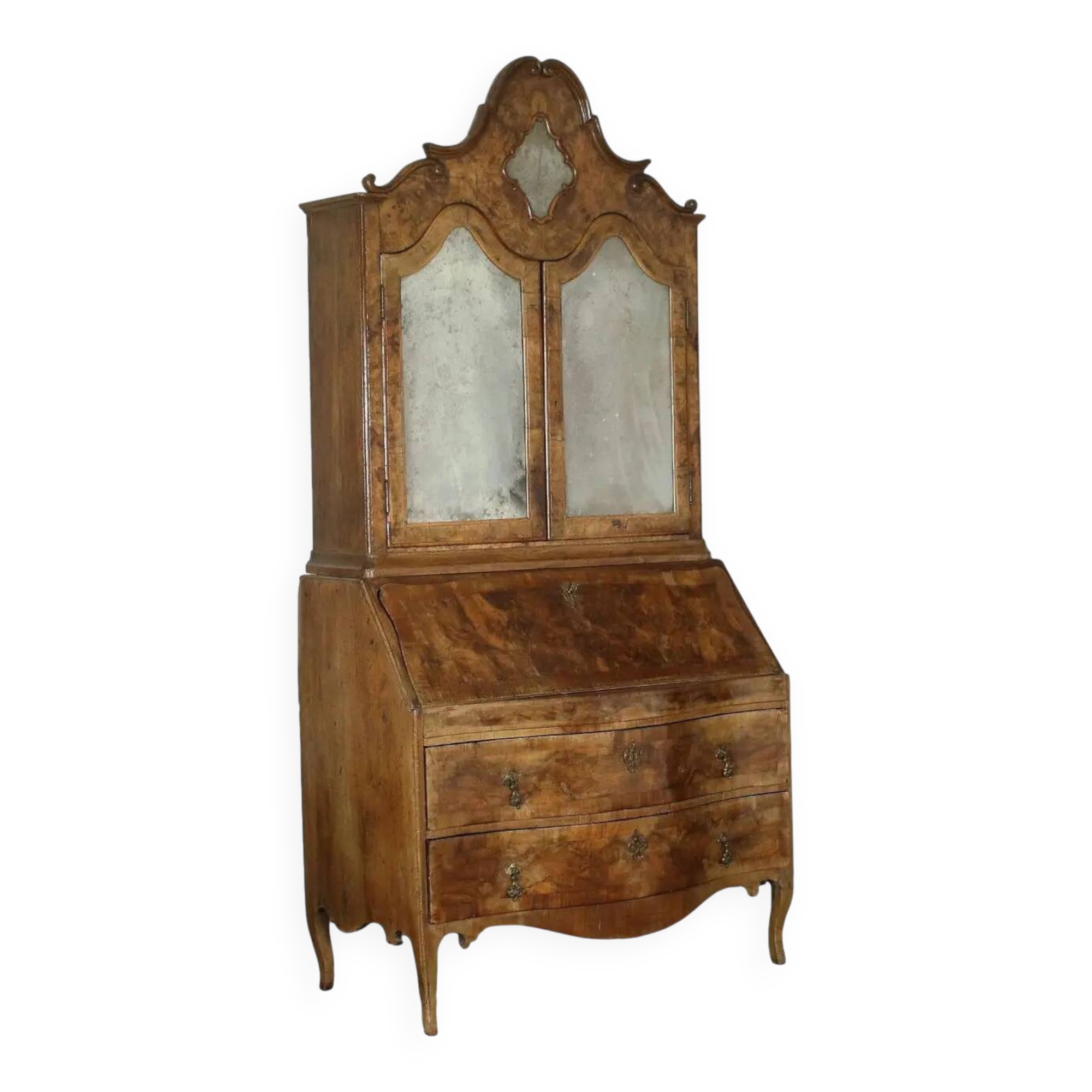 Trumeau barocchetto avec miroir en placage de ronce de noyer, Italie, XVIIIe siècle