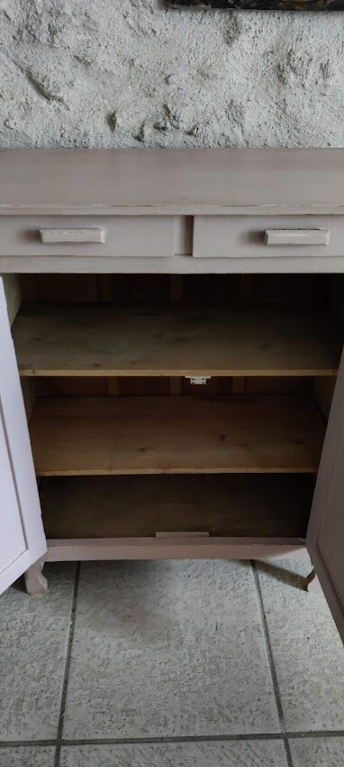 Pink Parisian buffet