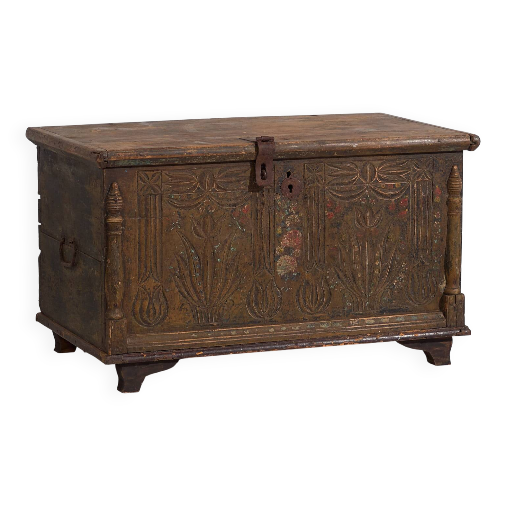 Antique chest carved with floral motifs (c.1820)