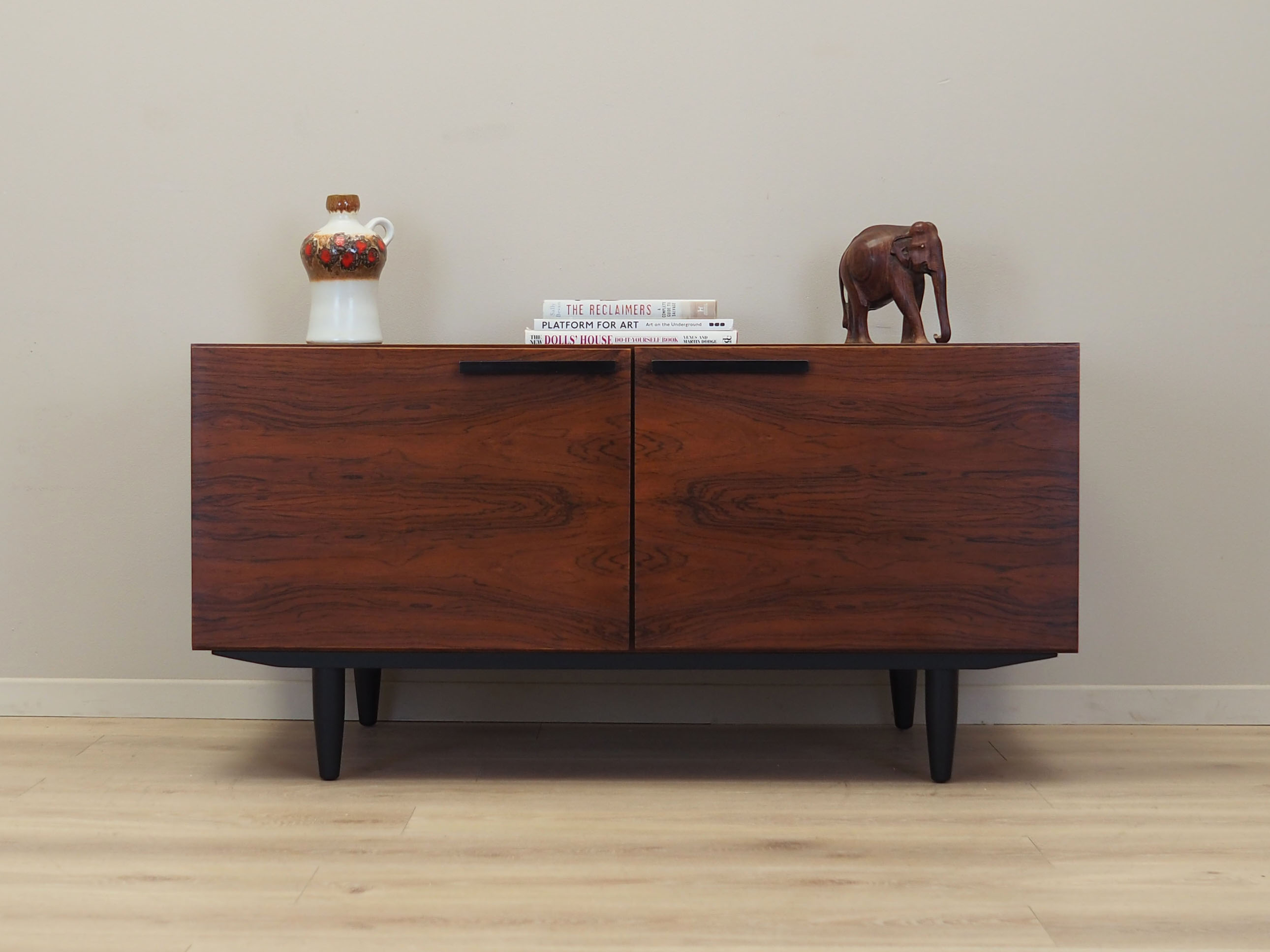 Enfilade en palissandre, design danois, années 1970, designer: Ib Kofod Larsen