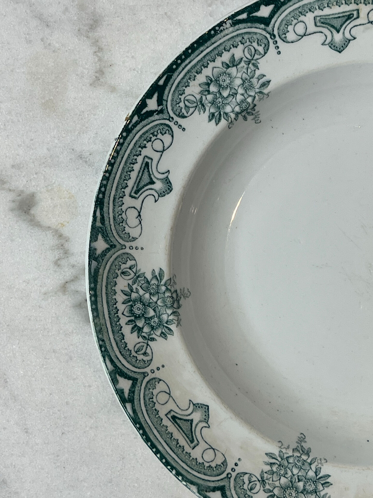 Hollow plate ironstone Narcisses Onnaing