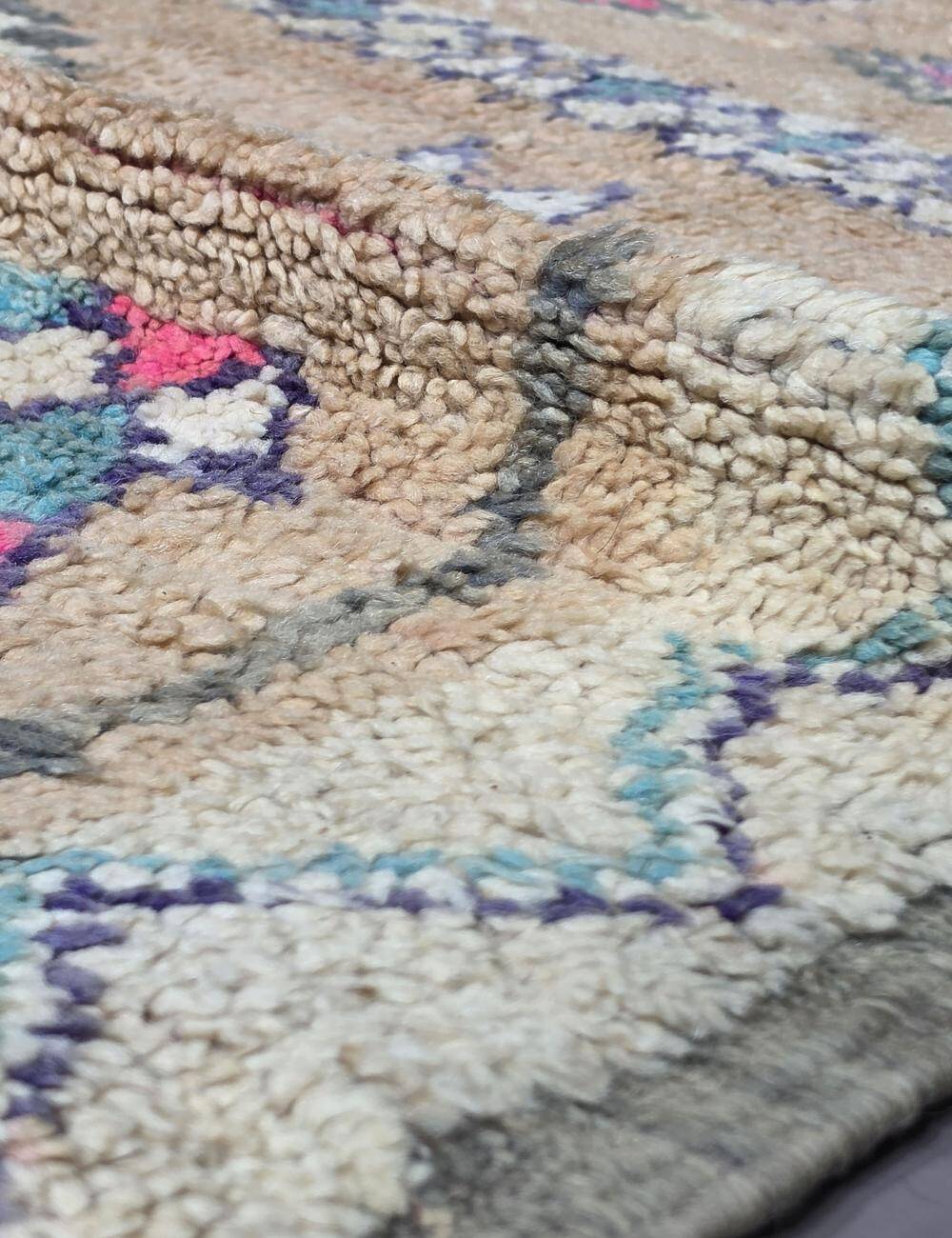 Vintage Berber Carpet Boujad - 320 x 184 cm