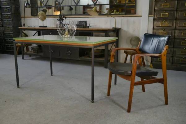 Table design en verre Saint-Gobain et métal laqué noir 1960’s
