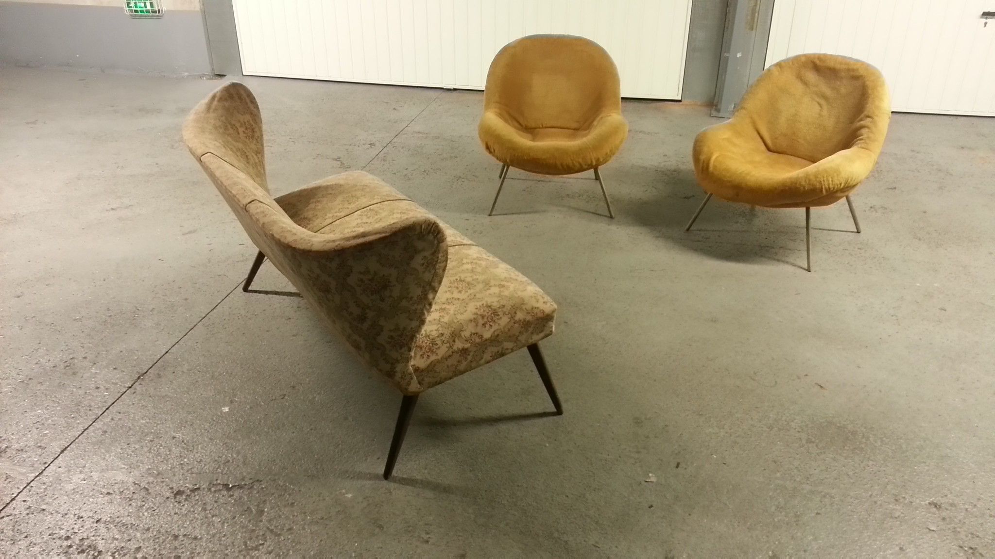 Canapé sofa cocktail années 50 sculptural