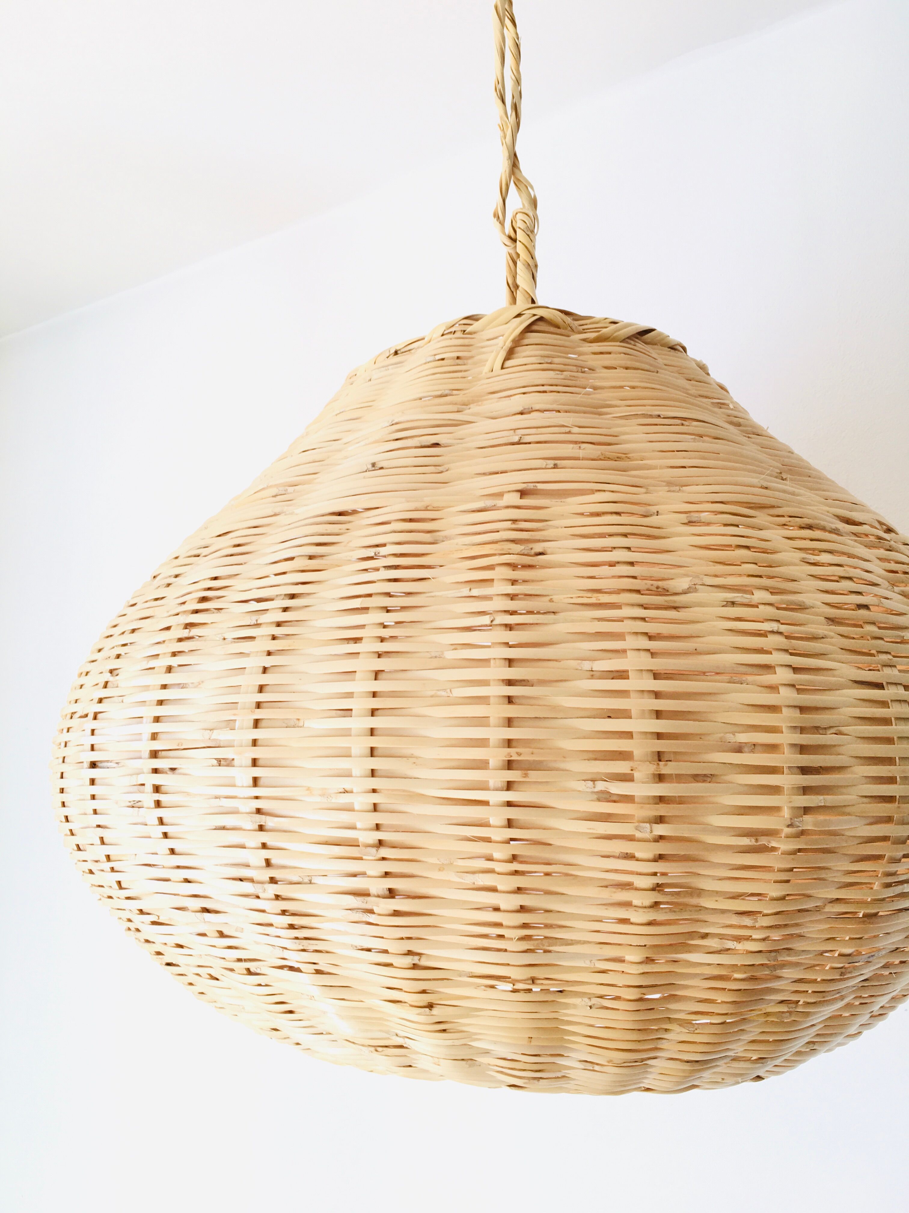 Wicker suspension