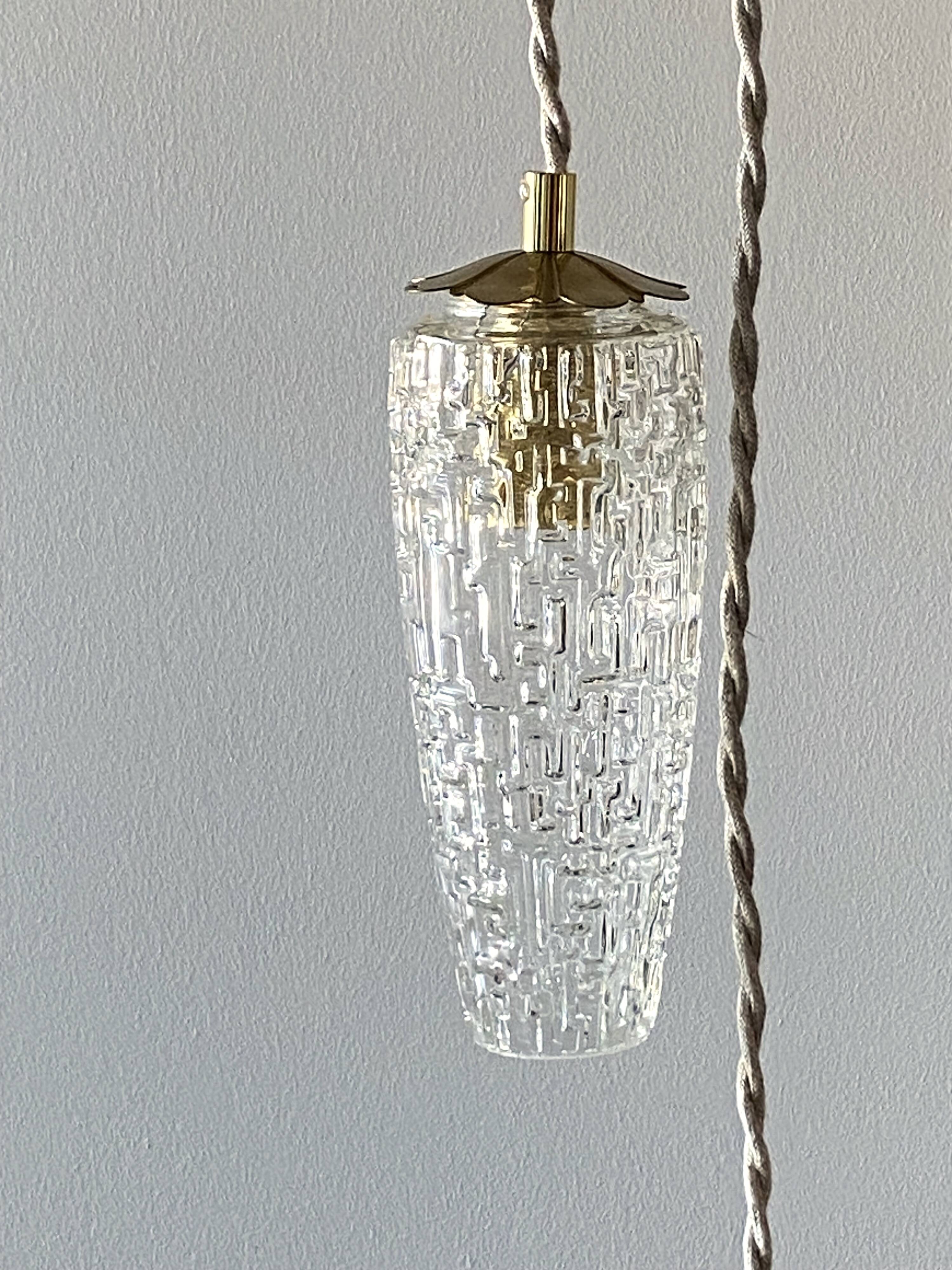 Vintage tulip portable lamp