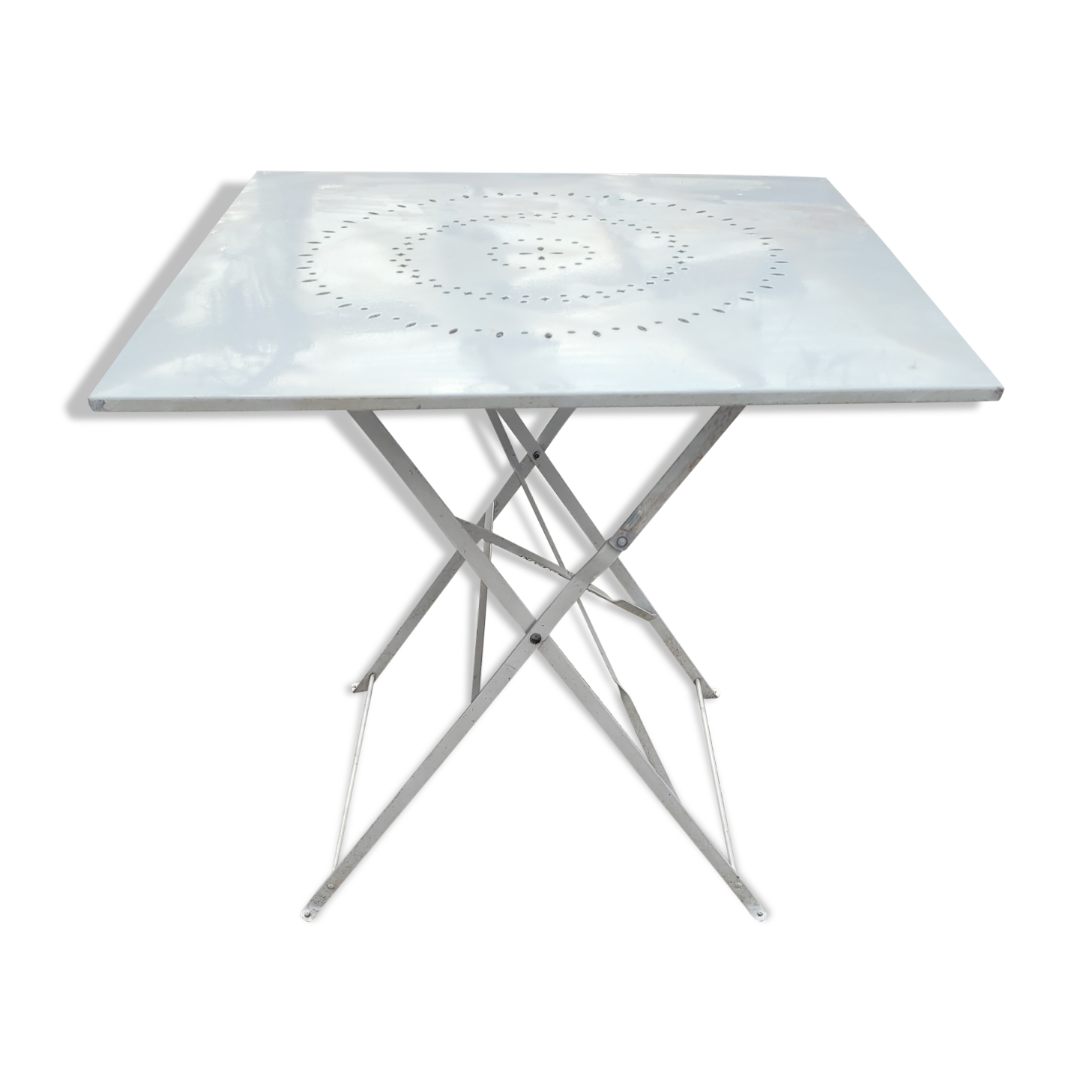 Folding garden table