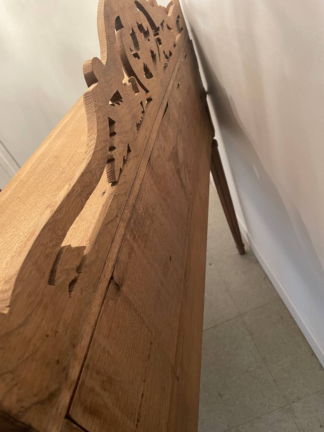 Small Art Deco airbrushed desk