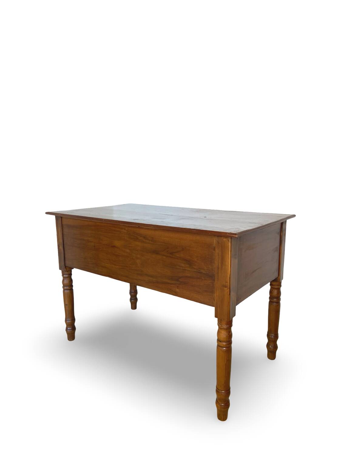 Italian pine wood centre writing desk from the 1960s, a reproduction o