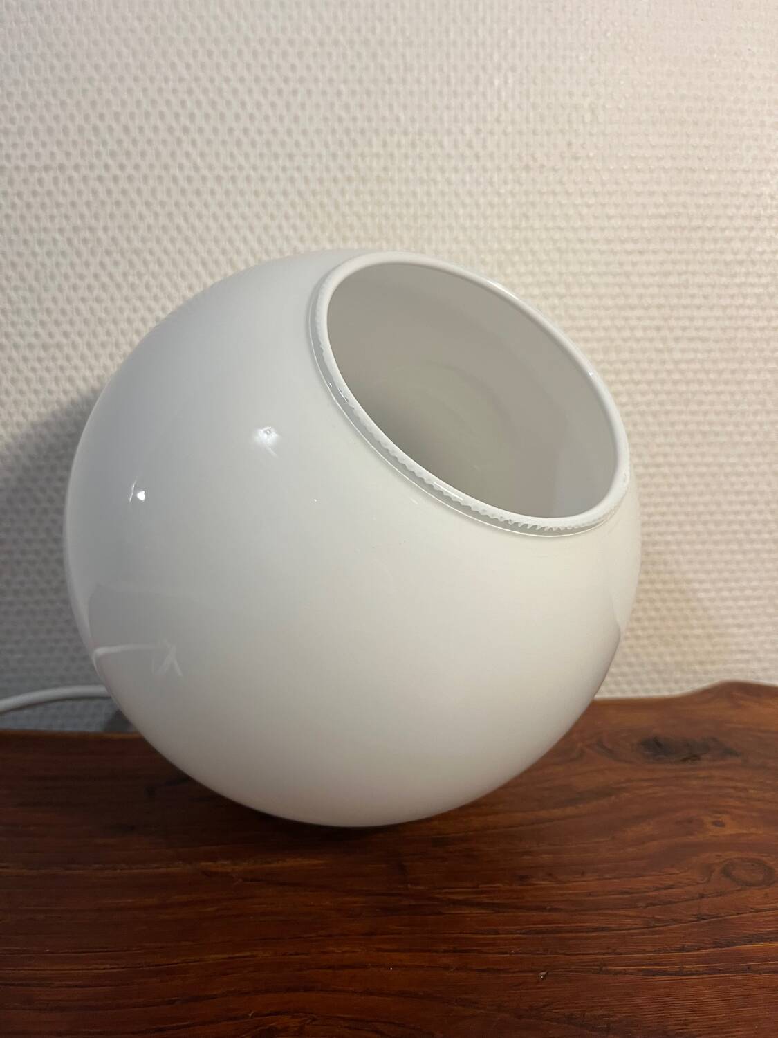 Opaline globe suspension from the 80s