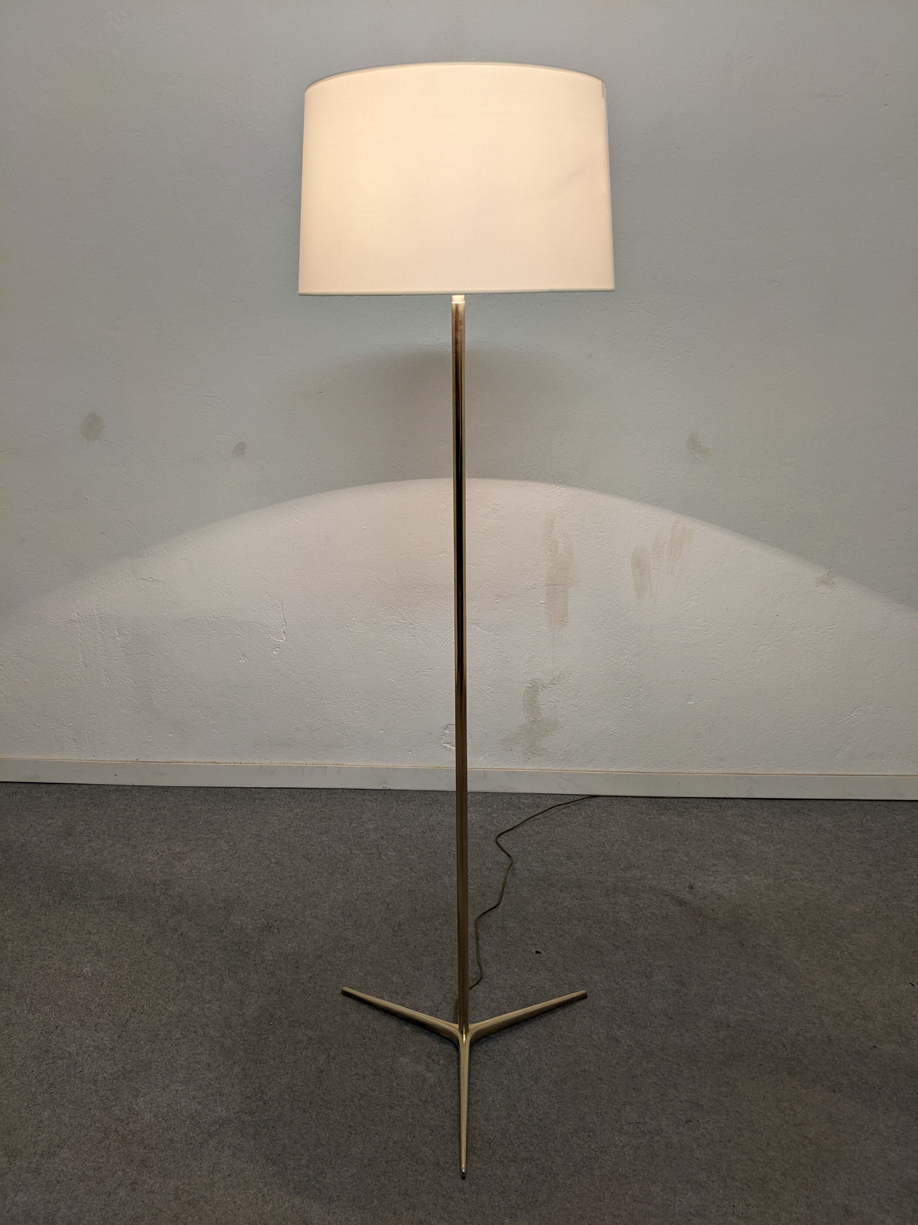 Minimalist bronze and brass floor lamp from the 50s/60s