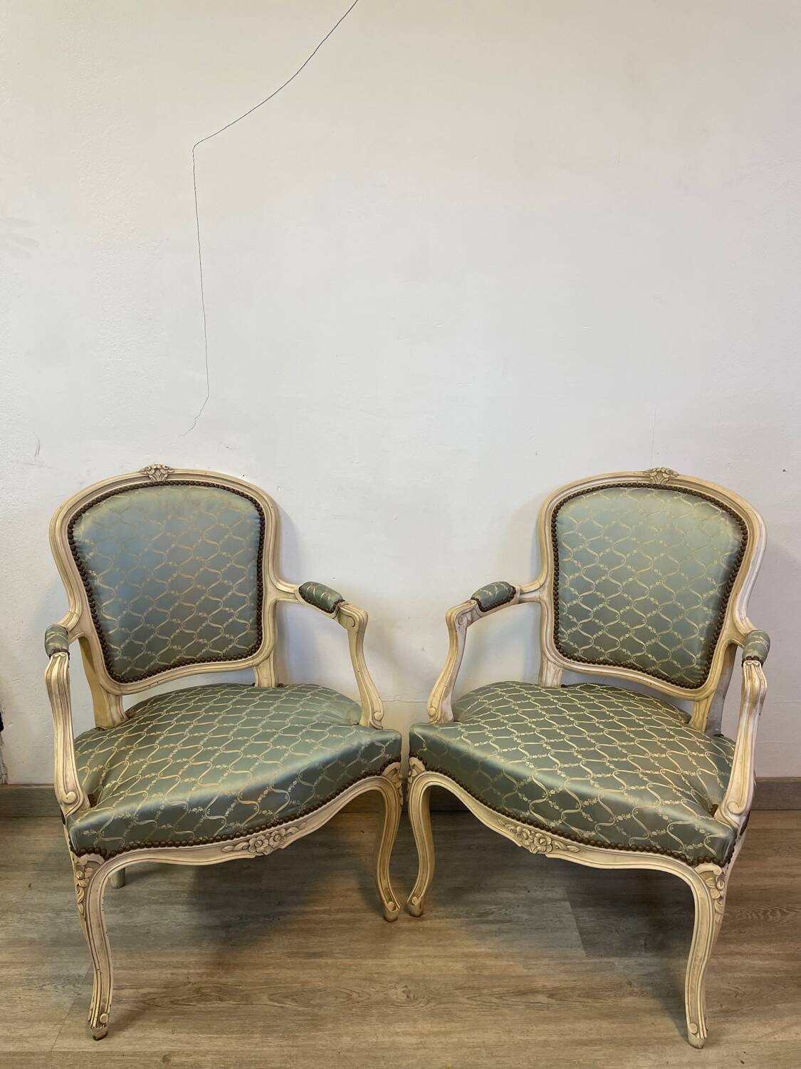 Paire de fauteuil cabriolet de style Louis XV