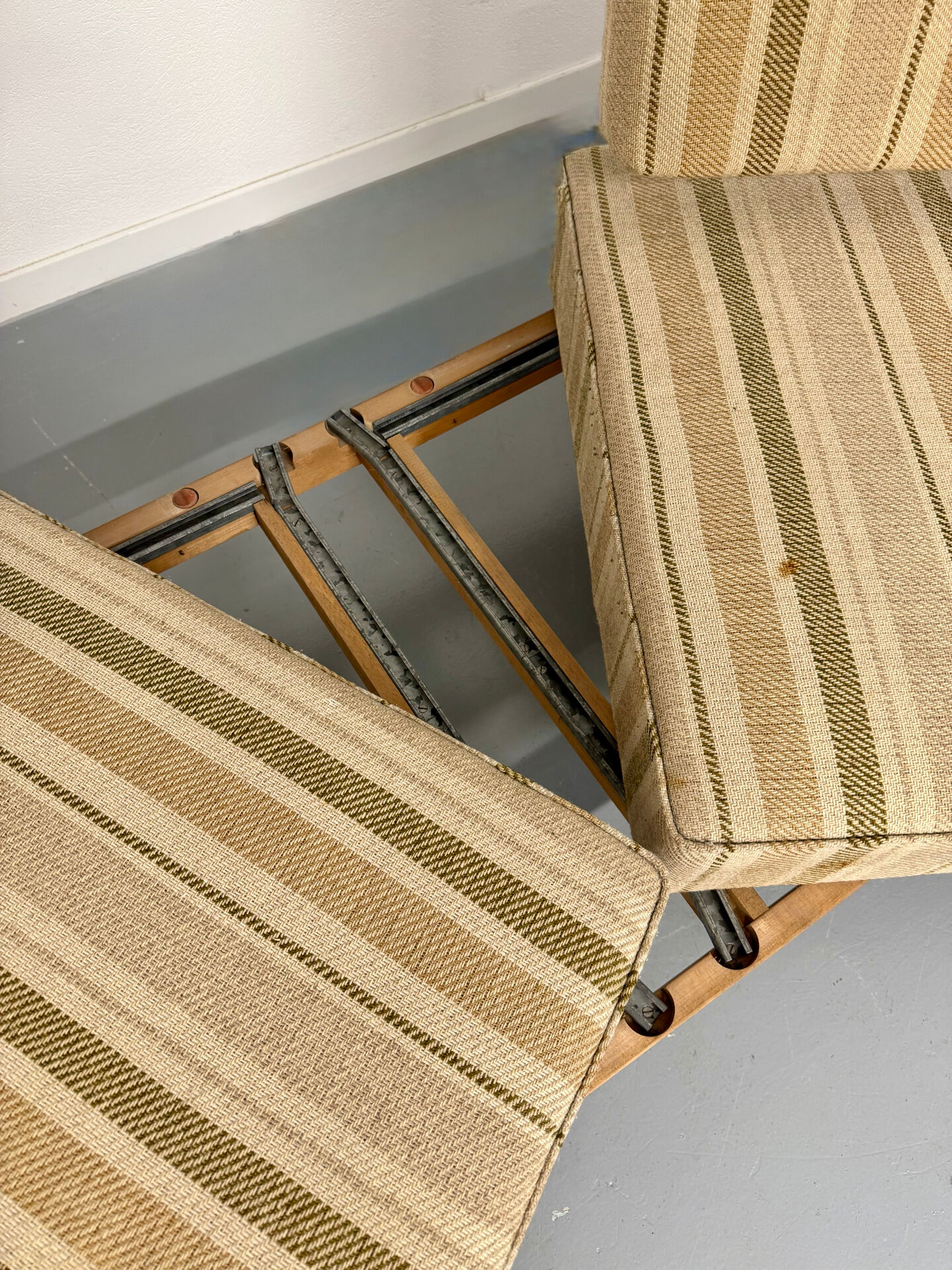 Vintage Daybed sofa bed design by Wilhelm Knoll model Stella from the 1960s.