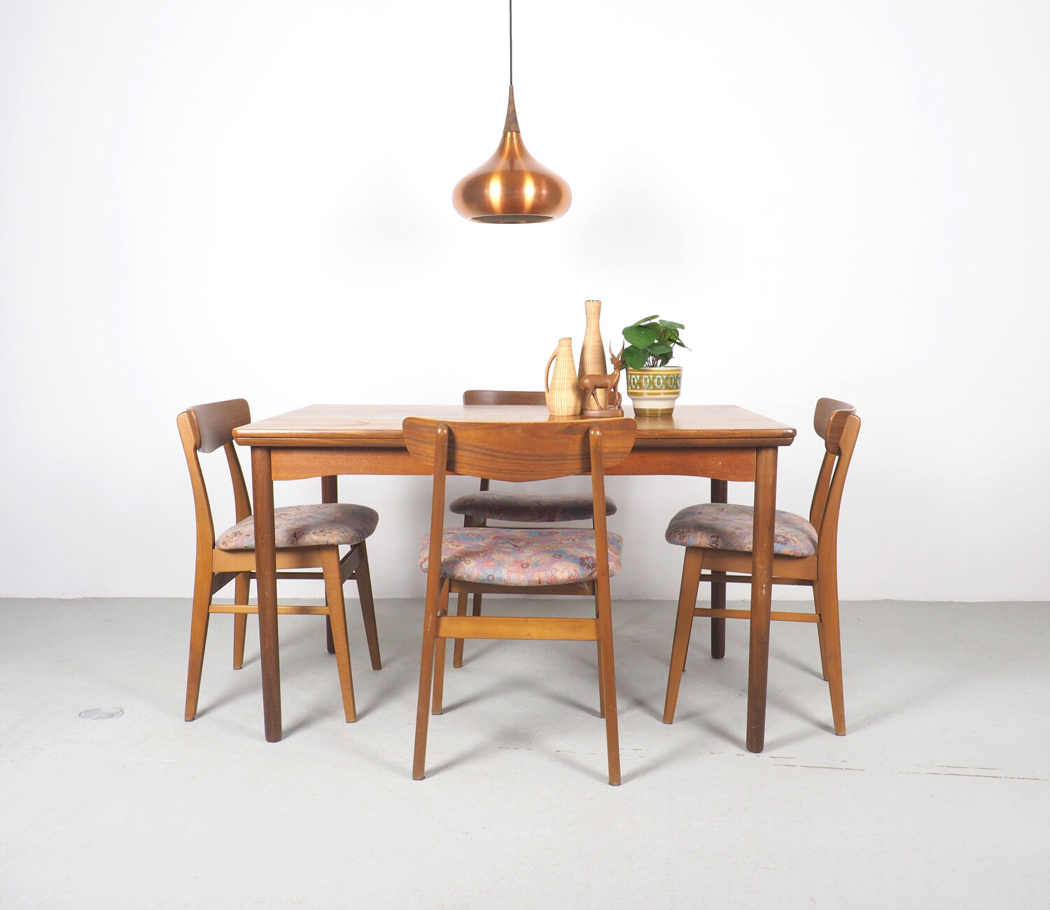 Vintage Danish design extendable teak dinner table, 1960's