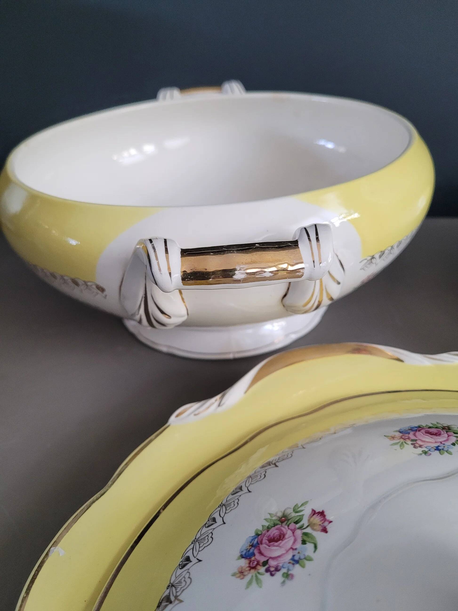Soup tureen and 3 dishes Digoin & Sarreguemines model Graziella - Ref 921