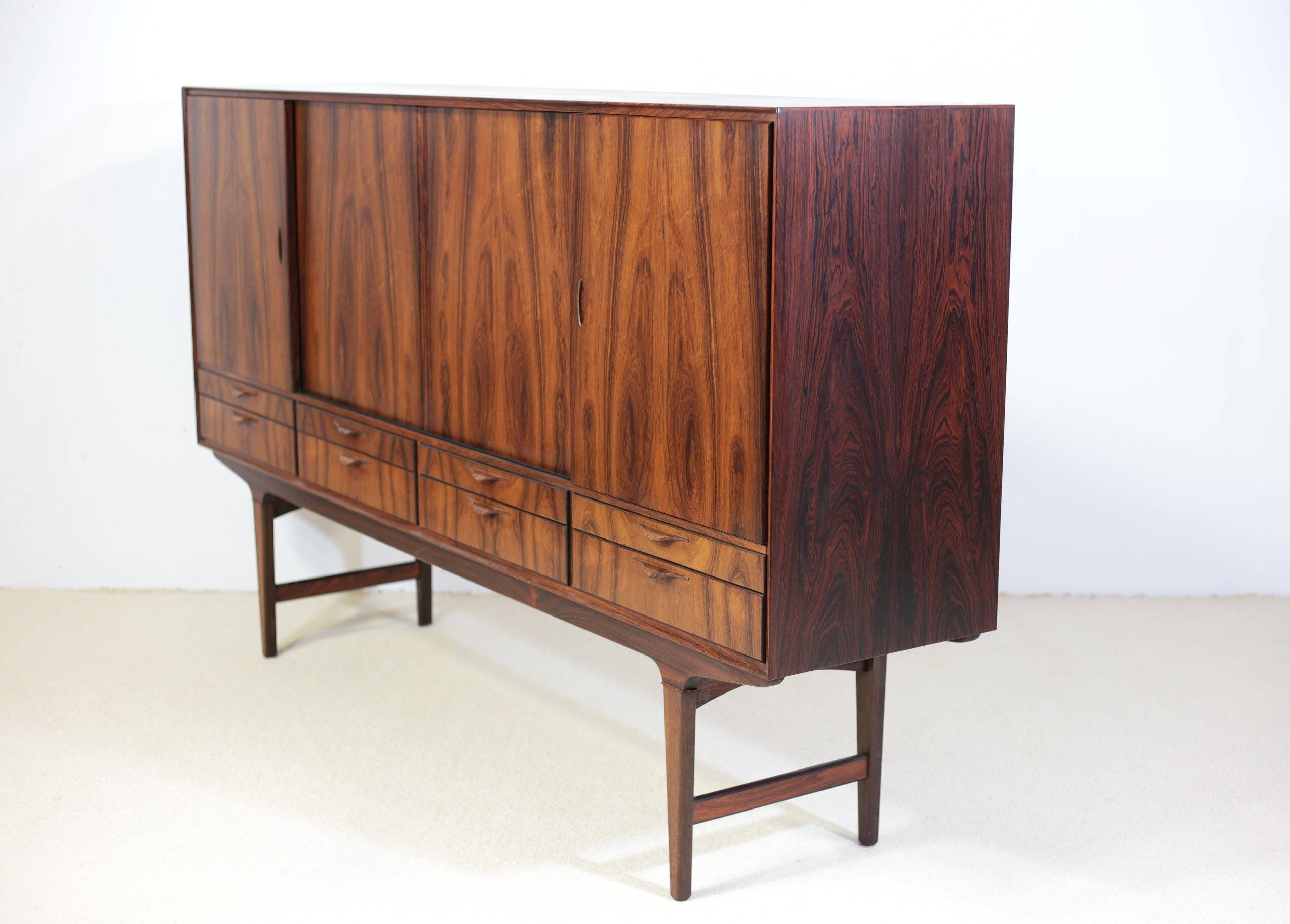 High enfilade in rosewood