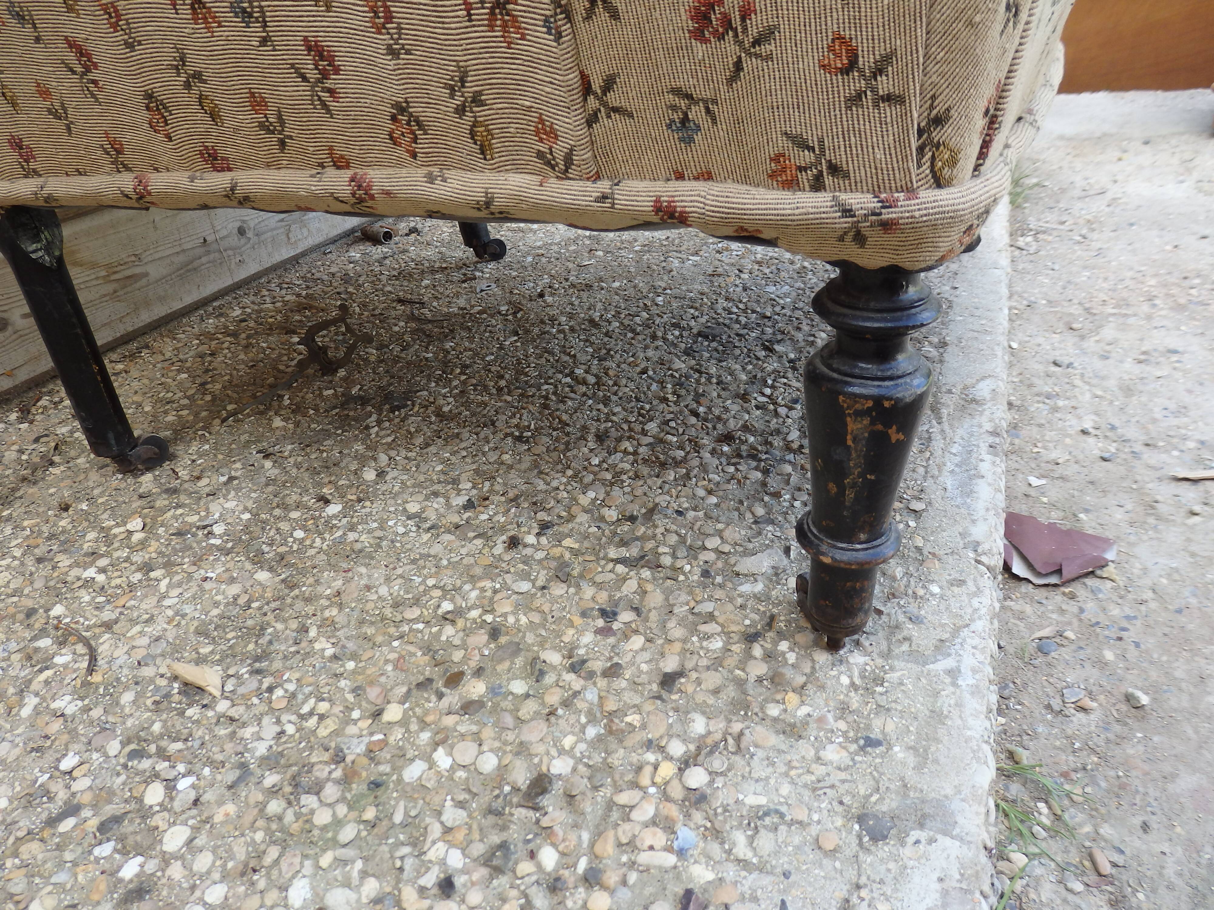 Old Napoleon lll toad armchair  with wheels