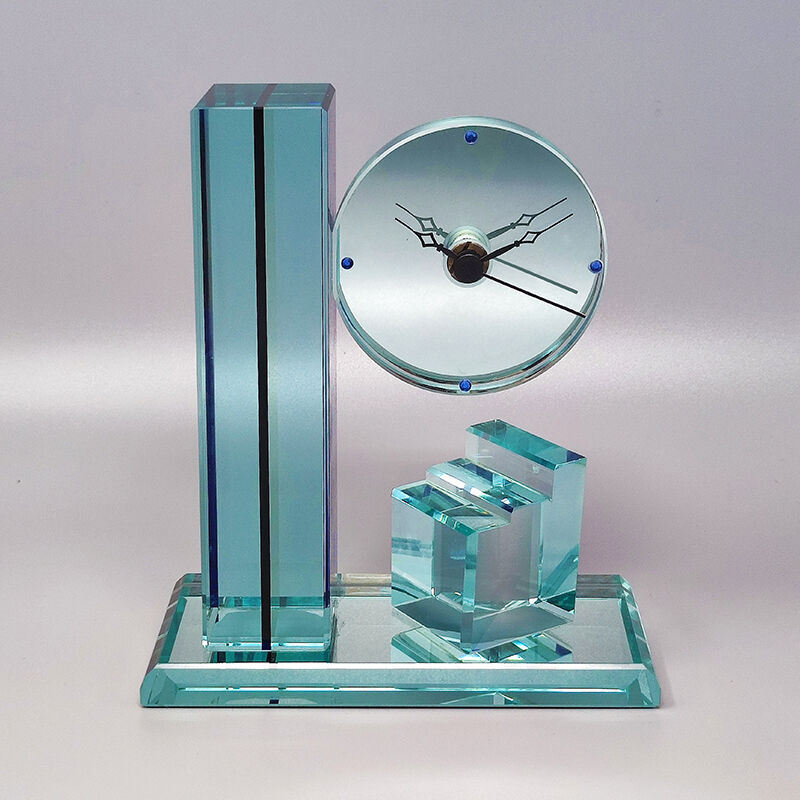 1970s Astonishing Table Clock by Omodomo in Crystal. Made in Italy