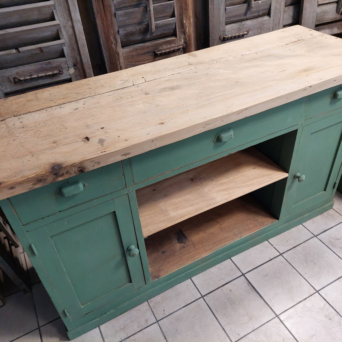 Trade furniture